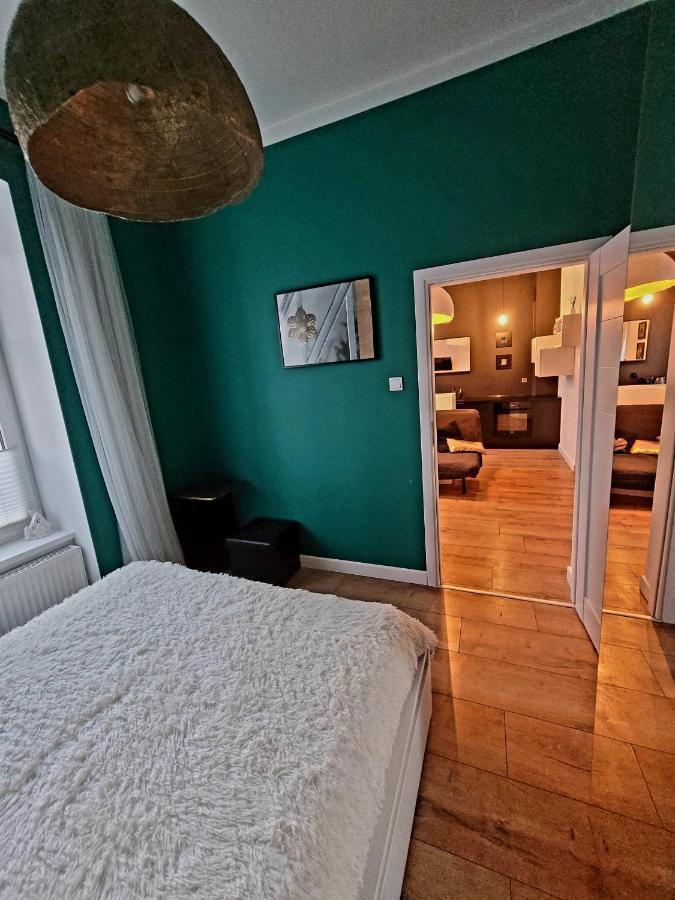 Apartament By The Way Appartement Wrocław Buitenkant foto