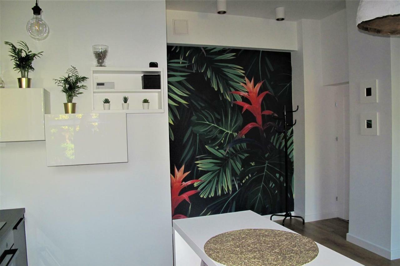 Apartament By The Way Appartement Wrocław Buitenkant foto